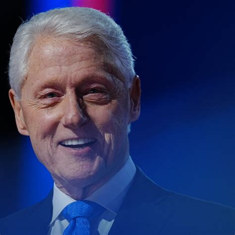 Bill Clinton, from star to scandal to statesman, seeks to lift up Harris.